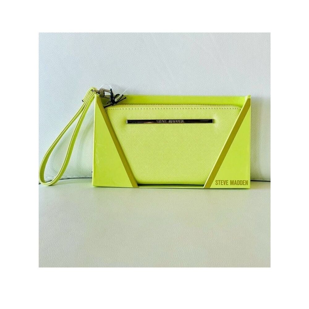 NWT w/ Box Steve Madden Gorgeous BZIPPY Lemon Yellow Zip Around Wallet Wristlet